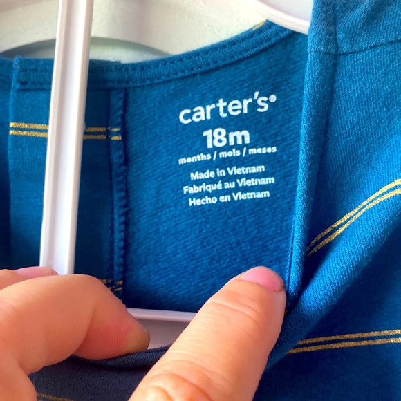 Carter Baby Glitter Fleece Dress size 18 months and a LOVE sweatshirt - Picture 10 of 14